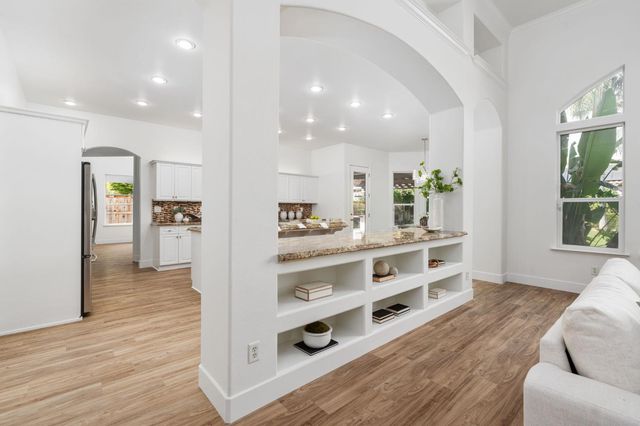 635 W Quincy Avenue, Clovis, CA 93619