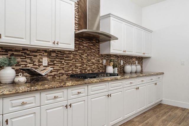 635 W Quincy Avenue, Clovis, CA 93619