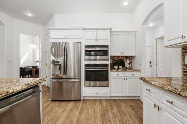 635 W Quincy Avenue, Clovis, CA 93619