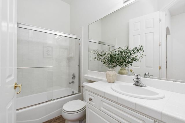 635 W Quincy Avenue, Clovis, CA 93619