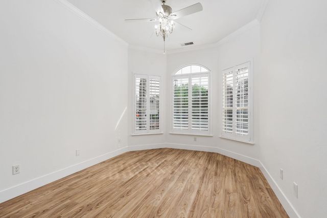 635 W Quincy Avenue, Clovis, CA 93619