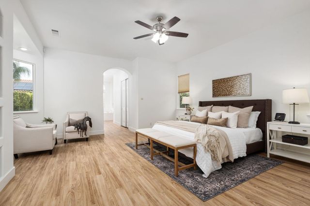 635 W Quincy Avenue, Clovis, CA 93619