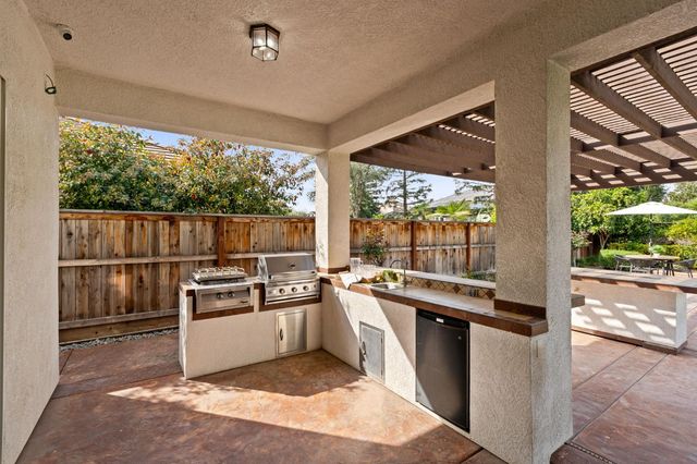 635 W Quincy Avenue, Clovis, CA 93619