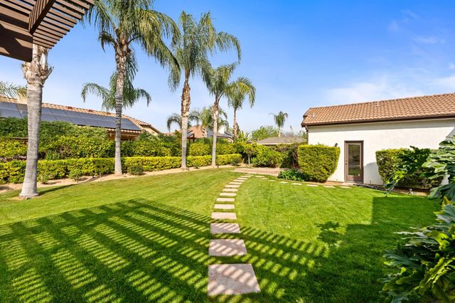 635 W Quincy Avenue, Clovis, CA 93619