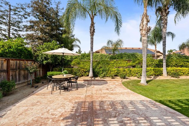 635 W Quincy Avenue, Clovis, CA 93619