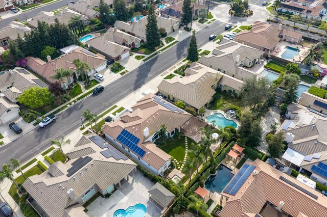 635 W Quincy Avenue, Clovis, CA 93619