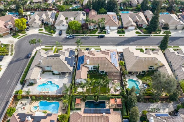 635 W Quincy Avenue, Clovis, CA 93619