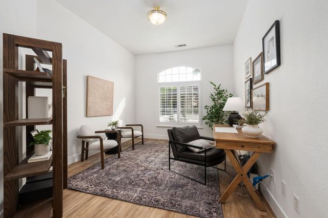 635 W Quincy Avenue, Clovis, CA 93619