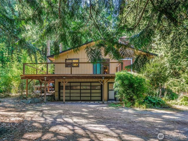 7813 Johnson Point Road NE, Olympia, WA 98516