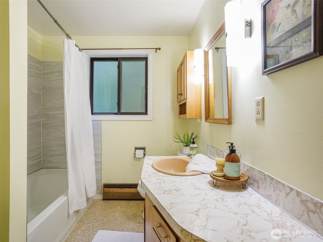 7813 Johnson Point Road NE, Olympia, WA 98516