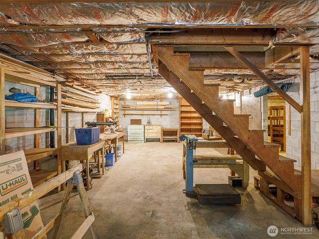 7813 Johnson Point Road NE, Olympia, WA 98516