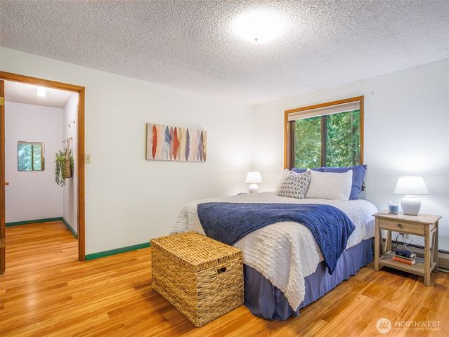 7813 Johnson Point Road NE, Olympia, WA 98516