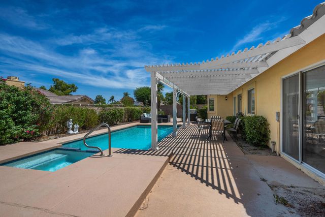 44210 Mariposa Court, La Quinta, CA 92253