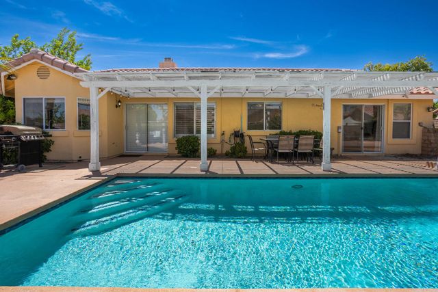44210 Mariposa Court, La Quinta, CA 92253