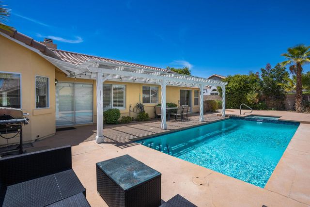 44210 Mariposa Court, La Quinta, CA 92253