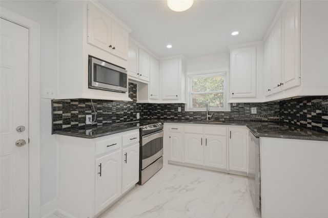 2626 Crest Avenue, Dallas, TX 75216