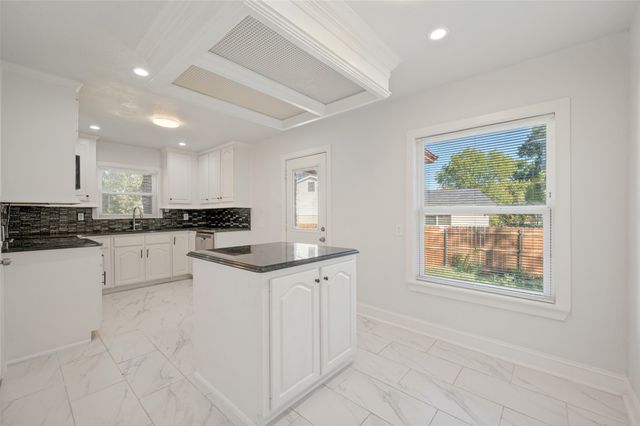2626 Crest Avenue, Dallas, TX 75216