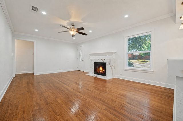 2626 Crest Avenue, Dallas, TX 75216