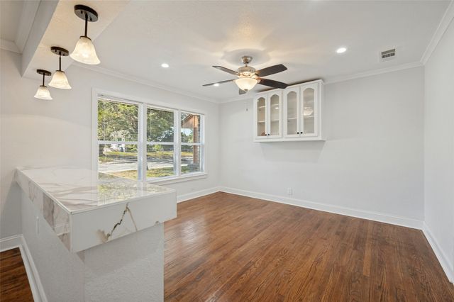 2626 Crest Avenue, Dallas, TX 75216