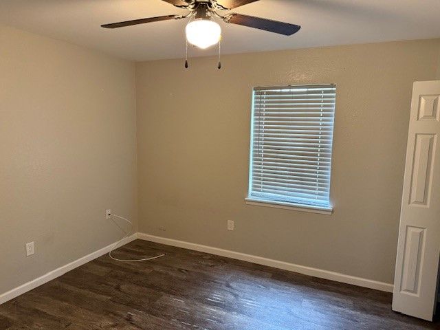 132 Crockett Lane, Hewitt, TX 76643
