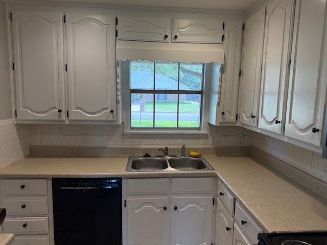 132 Crockett Lane, Hewitt, TX 76643