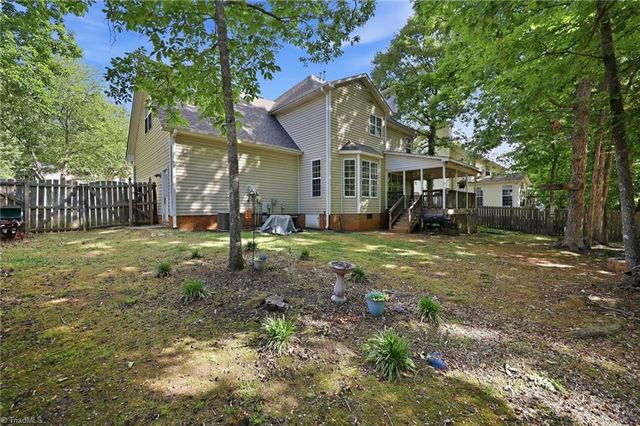 1914 Treyburn Lane, High Point, NC 27265