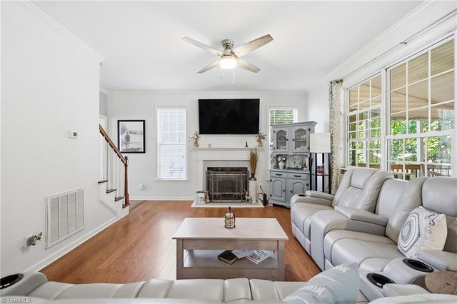 1914 Treyburn Lane, High Point, NC 27265