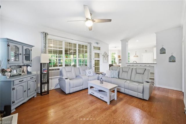 1914 Treyburn Lane, High Point, NC 27265