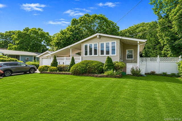 425 Old Country Road, Deer Park, NY 11729