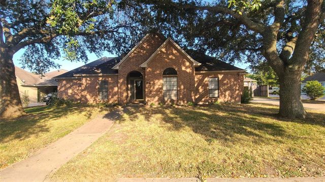 2309 St Patrick Lane, Deer Park, TX 77536