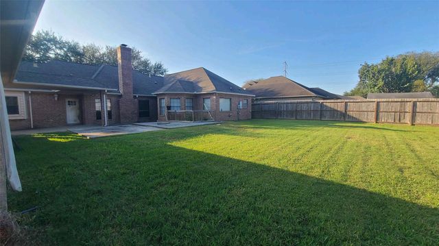 2309 St Patrick Lane, Deer Park, TX 77536