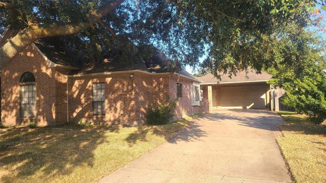 2309 St Patrick Lane, Deer Park, TX 77536