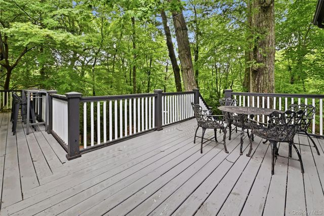 75 Laurel Hill Road, Centerport, NY 11721