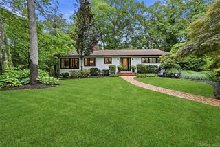 75 Laurel Hill Road, Centerport, NY 11721