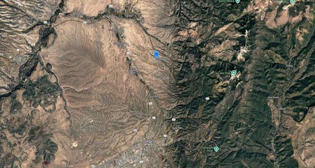 137 Vista Redonda, Santa Fe, NM 87506