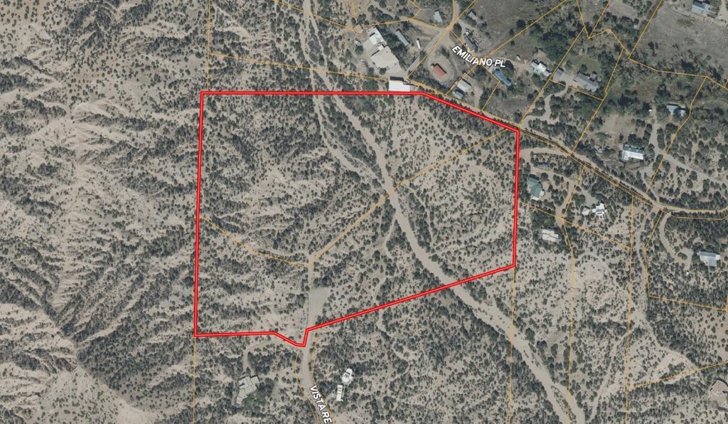 137 Vista Redonda, Santa Fe, NM 87506