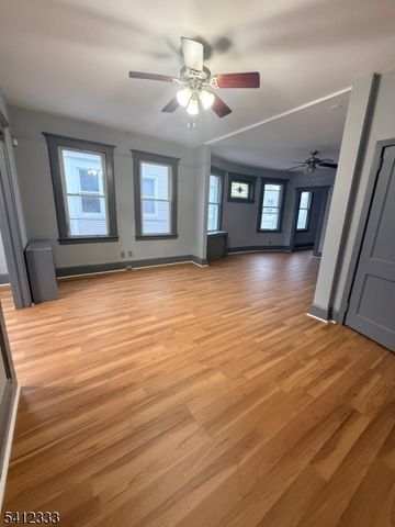 18 Hussa St, Linden City, NJ 07036