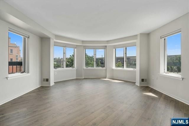 405 Williams Court 405, Edgewater, NJ 07020