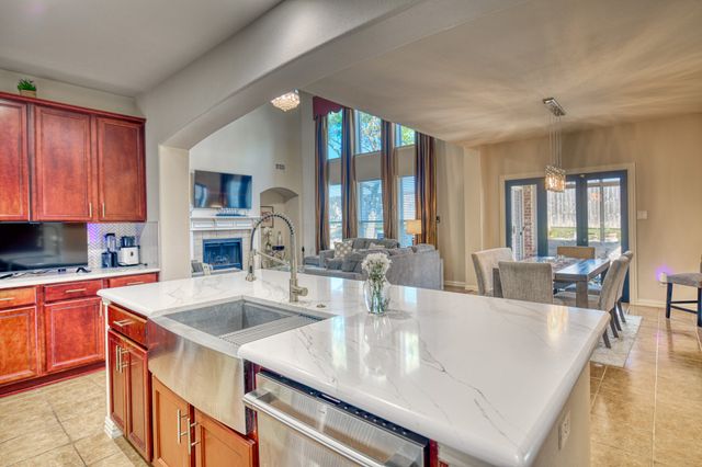 1129 Northlake Drive, Desoto, TX 75115