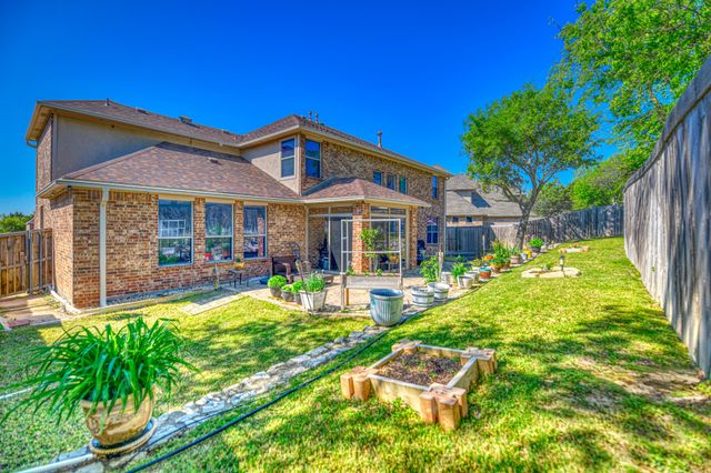 1129 Northlake Drive, Desoto, TX 75115