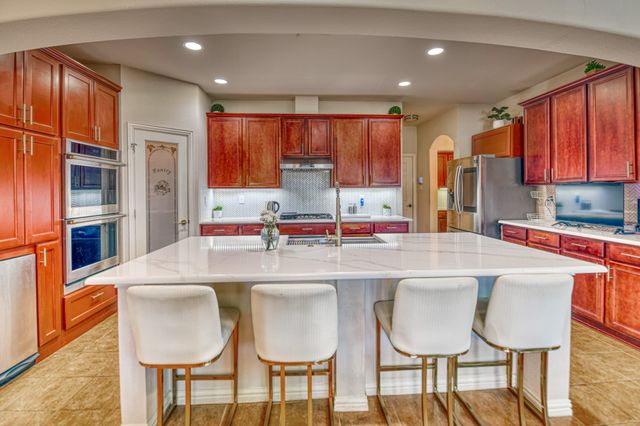 1129 Northlake Drive, Desoto, TX 75115