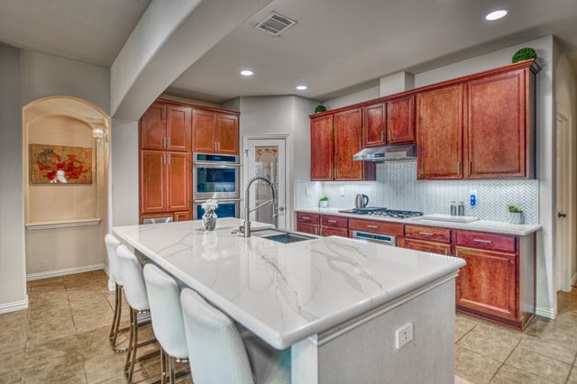 1129 Northlake Drive, Desoto, TX 75115