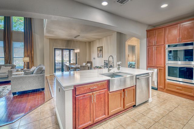 1129 Northlake Drive, Desoto, TX 75115