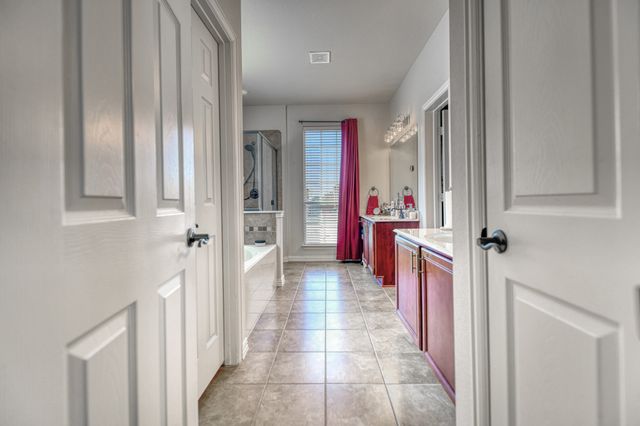 1129 Northlake Drive, Desoto, TX 75115