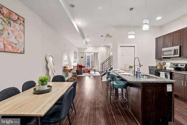 826 N BROAD ST, Philadelphia, PA 19130