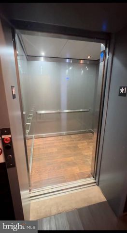 826 N BROAD ST, Philadelphia, PA 19130