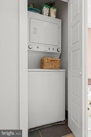 826 N BROAD ST, Philadelphia, PA 19130