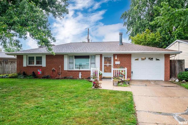 1 BRENTWOOD Court, Pekin, IL 61554