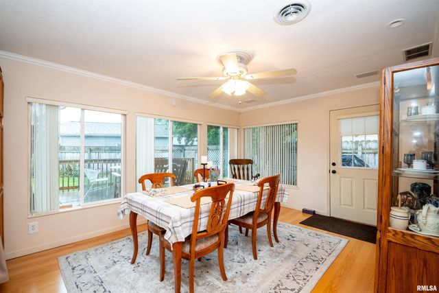 1 BRENTWOOD Court, Pekin, IL 61554