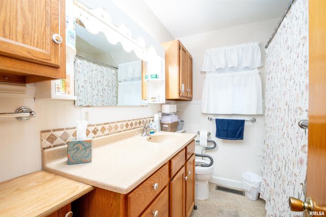 1 BRENTWOOD Court, Pekin, IL 61554